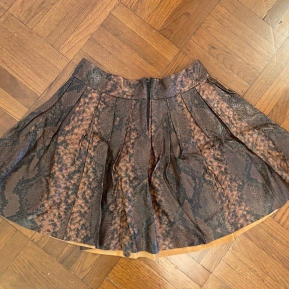 Alice + Olivia Snake Skirt Pleated Skirt - Picture 3 of 4